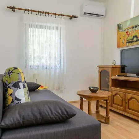 Apartment Vesna - Comfortable Trogir