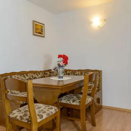 Vesna - Comfortable Apartment Trogir